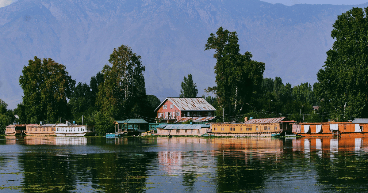 Best Time to Visit Kashmir & Travel Tips